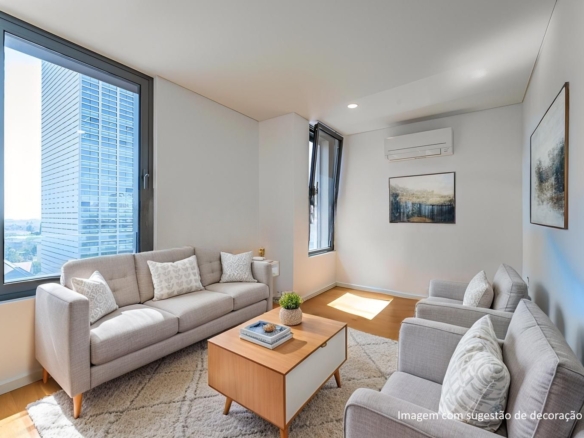 Venda T2 Avenida da Boavista – Mobilado – Garagem – Último Piso