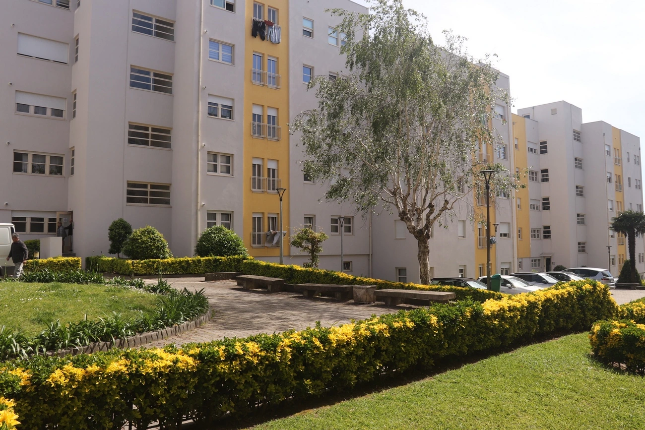 Vender apartamento na Urbanização das Condominhas